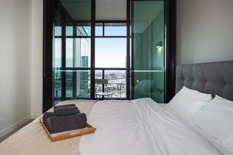 Oceanview Docklands - Accommodation Guide 4