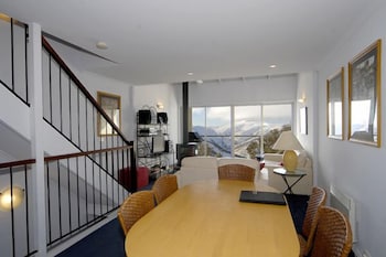 Razorback 6 - Accommodation Guide 5