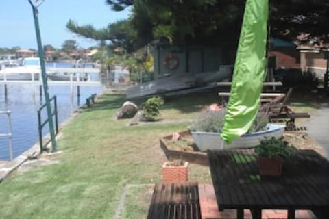 Black Swan Waterfront Motel Not Suitable For Children - Accommodation Asia 7