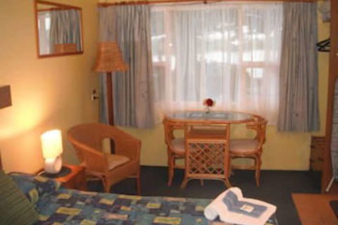 Black Swan Waterfront Motel Not Suitable For Children - Accommodation Asia 2