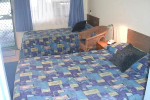 Black Swan Waterfront Motel Not Suitable For Children - Accommodation Asia 4