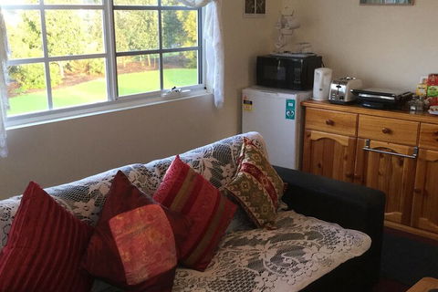 Painted Lady Bed & Breakfast - Accommodation Asia 3