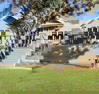 Couples on the Park - Accommodation Asia