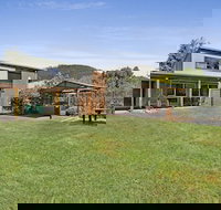 Warrina - Over Looking Ovens River - Accommodation Asia