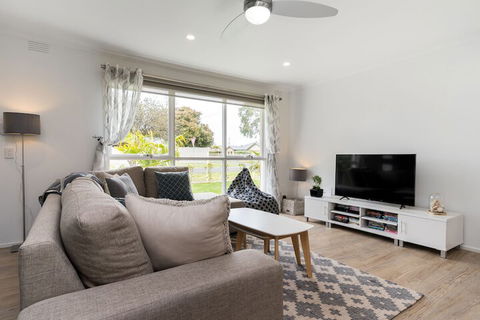 Xanadu Shores - Accommodation Guide 2