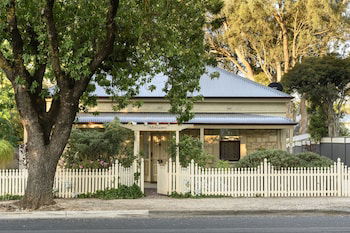 Miriams Cottage - Accommodation Asia 0