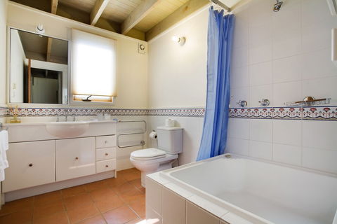 Banjo Apartments Townhouse 7 - Accommodation Asia 0
