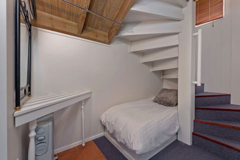 Banjo Apartments Townhouse 2 - Accommodation Asia 1