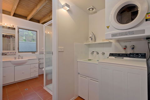 Banjo Apartments Townhouse 2 - Accommodation Asia 6