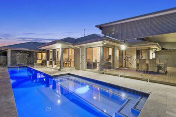 Pottsville Beach Holiday Home - Accommodation Guide 0