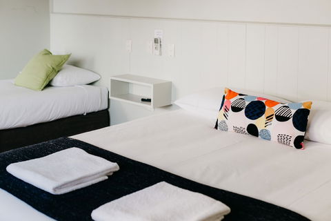 Finley Country Club Hotel Motel - Accommodation Guide 3