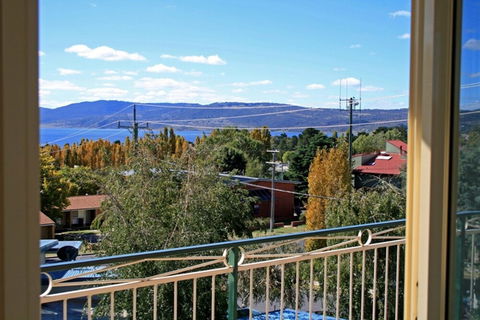 Casa Del Sol Near Centre Of Jindabyne - Accommodation Asia 4