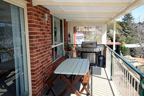 Casa Del Sol Near Centre Of Jindabyne - Accommodation Asia 3