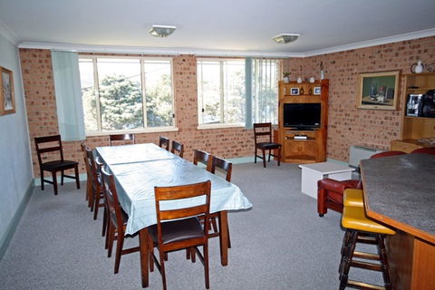 Casa Del Sol Near Centre Of Jindabyne - Accommodation Asia 6