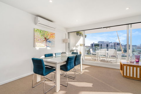 Beau Monde Apartments Newcastle - Worth Place Apartment - Accommodation Guide 4