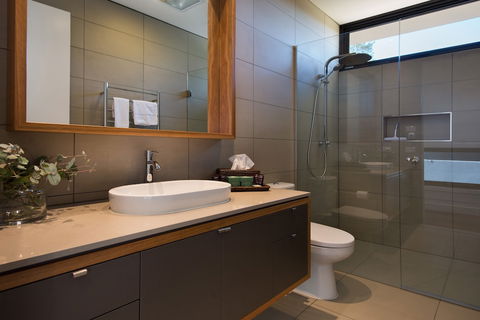 Aura House - Accommodation Asia 5