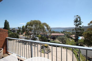 Snowbird 1 - Jindabyne Townhouse - Accommodation Asia 0