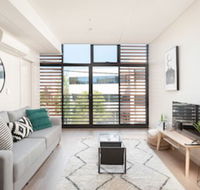 Stunning Designer Newtown Pad H394 - Accommodation Asia