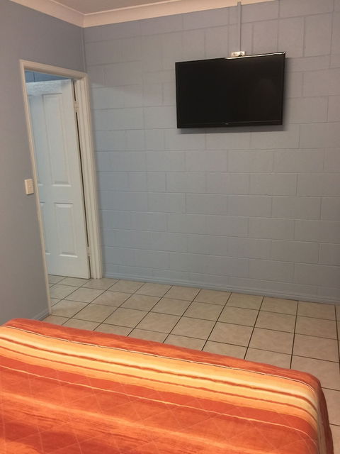 Westside Tavern And Motel - Accommodation Asia 1