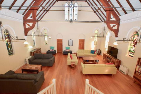 The Church At Woodford - Accommodation Guide 1