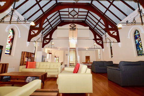 The Church At Woodford - Accommodation Guide 4