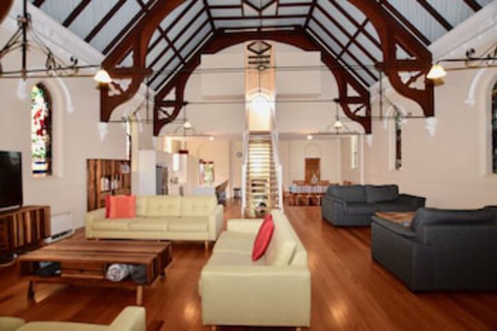 Woodford NSW Accommodation China