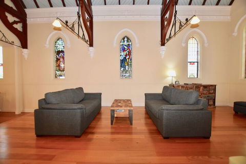 The Church At Woodford - Accommodation Guide 6