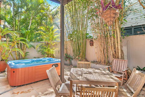 Rayners Secret Lennox Head - Accommodation Guide 6