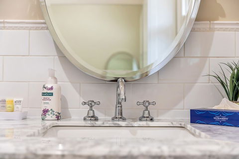 Grandview Accommodation - The Flaxley Apartments - Accommodation Guide 2