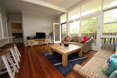Little Bay Cottage At South West Rocks - Accommodation Asia 1