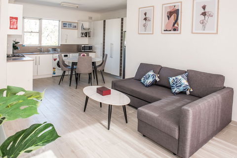 Manly 2 Stay Holiday Apartments - Accommodation Guide 6