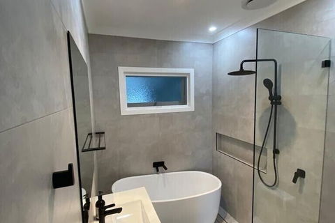Pet Friendly 5 Victor Parade - Accommodation Guide 1
