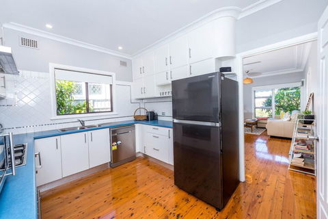 Pet Friendly 5 Victor Parade - Accommodation Guide 6