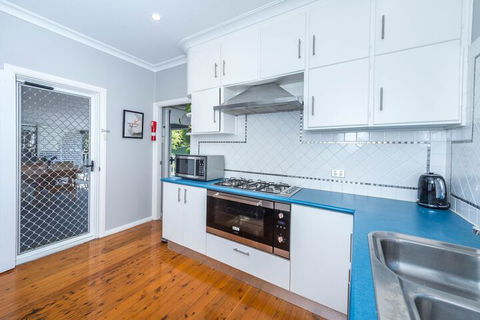 Pet Friendly 5 Victor Parade - Accommodation Guide 5