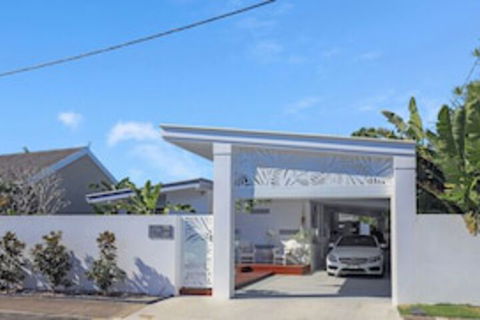 Miami Beachside Beach House - Accommodation Asia 0