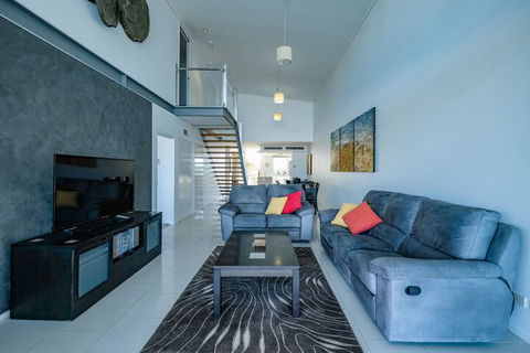 Penthouse At Peninsula - Accommodation Asia 1