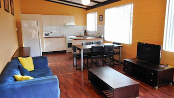 Seven Oaks NSW Accommodation Asia