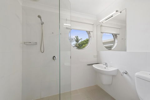 No. 1 Coffs - Accommodation Asia 6