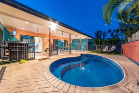 Seaside Hideaway - Hideaway Bay - Accommodation Guide 0