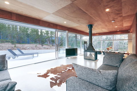 SeaSalt Beach House - Accommodation Guide 1