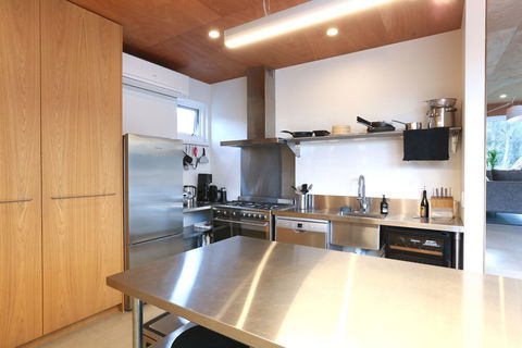 SeaSalt Beach House - Accommodation Guide 2