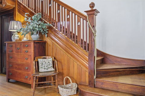 Cygnet Old Bank B & B Cafe & Gift Store - Accommodation Asia 6