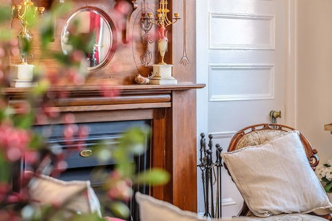 Cygnet Old Bank B & B Cafe & Gift Store - Accommodation Asia 5