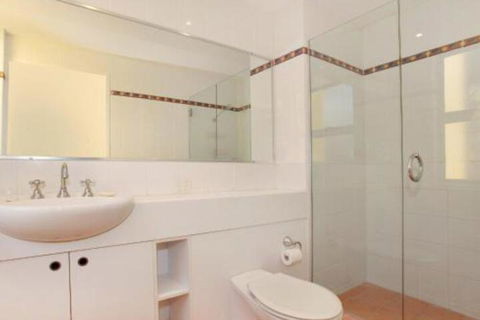 Little Hill 3 2 BDRM Apt On Parkyn Pde - Accommodation Asia 2