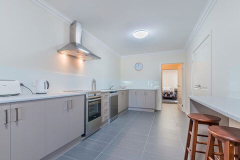 Thompson Avenue Apartments No.1 - Accommodation Asia 2