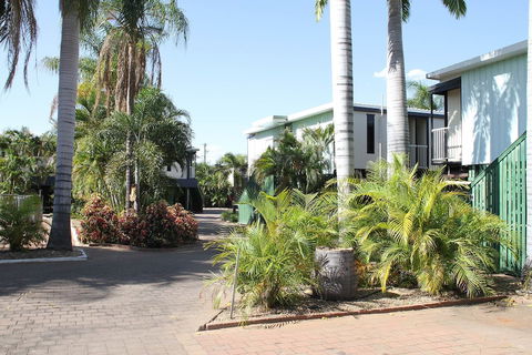 Irish Club Accommodation - Accommodation Asia 0