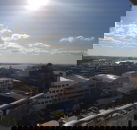 Watt Street Studio Apartment w / Ocean Views - Accommodation Asia