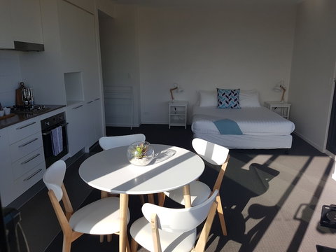 Watt Street Studio Apartment W / Ocean Views - Accommodation Guide 2