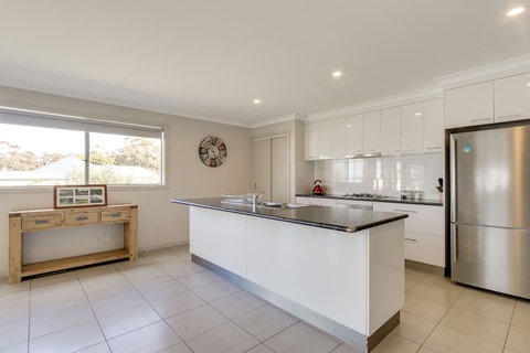 Pelican House - Accommodation Guide 1