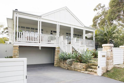 A PERFECT STAY - Coonanga Beach House - Accommodation Guide 1